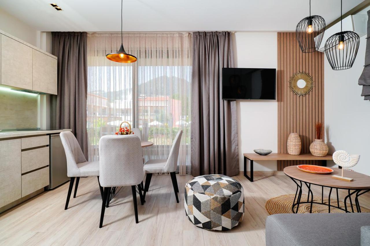 Aparthotel Tereza Golden à Chrysi Ammoudia Extérieur photo