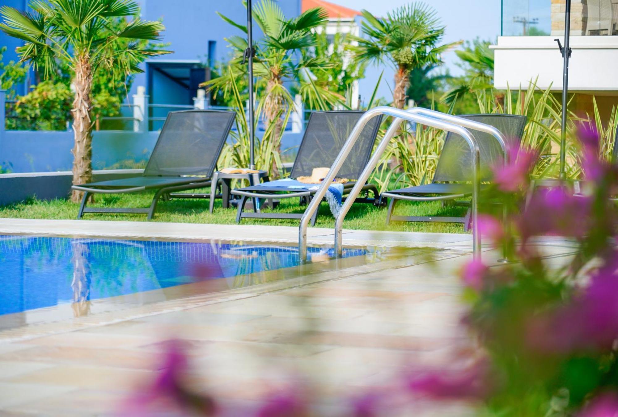 Aparthotel Tereza Golden à Chrysi Ammoudia Extérieur photo