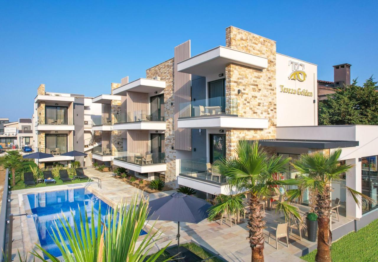 Aparthotel Tereza Golden à Chrysi Ammoudia Extérieur photo