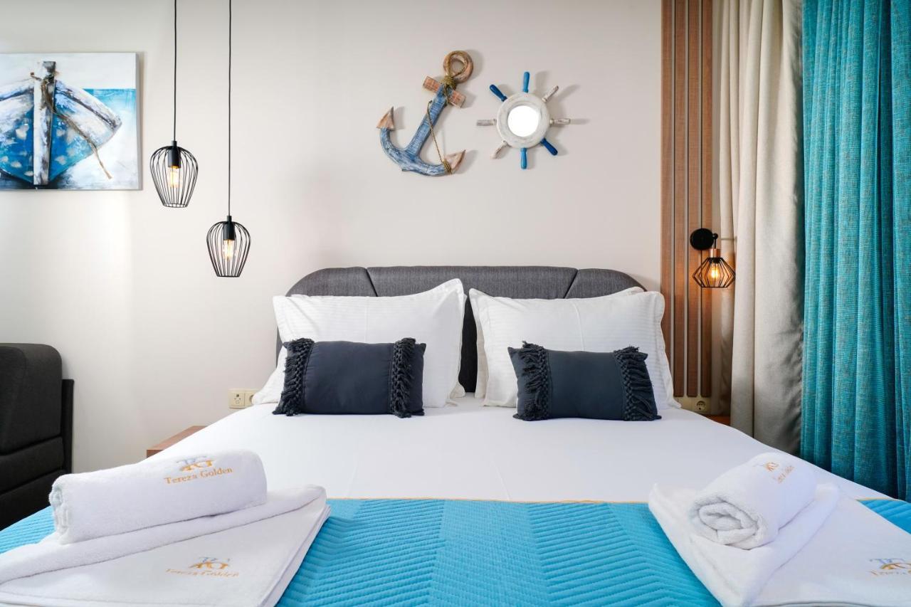 Aparthotel Tereza Golden à Chrysi Ammoudia Extérieur photo